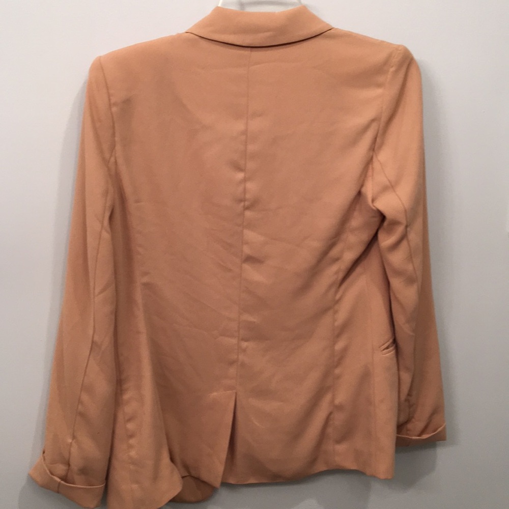 Blazer - Picture 5 of 5